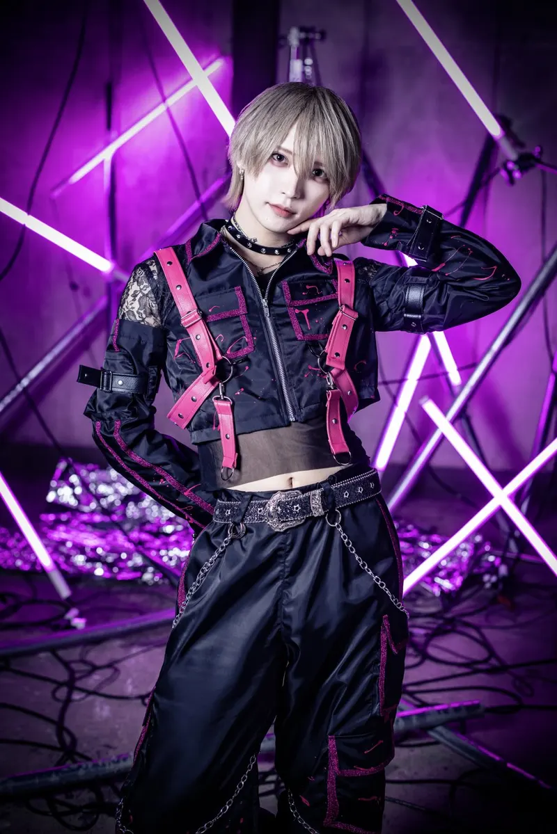 秋山 元樹（TIGERLILY）
